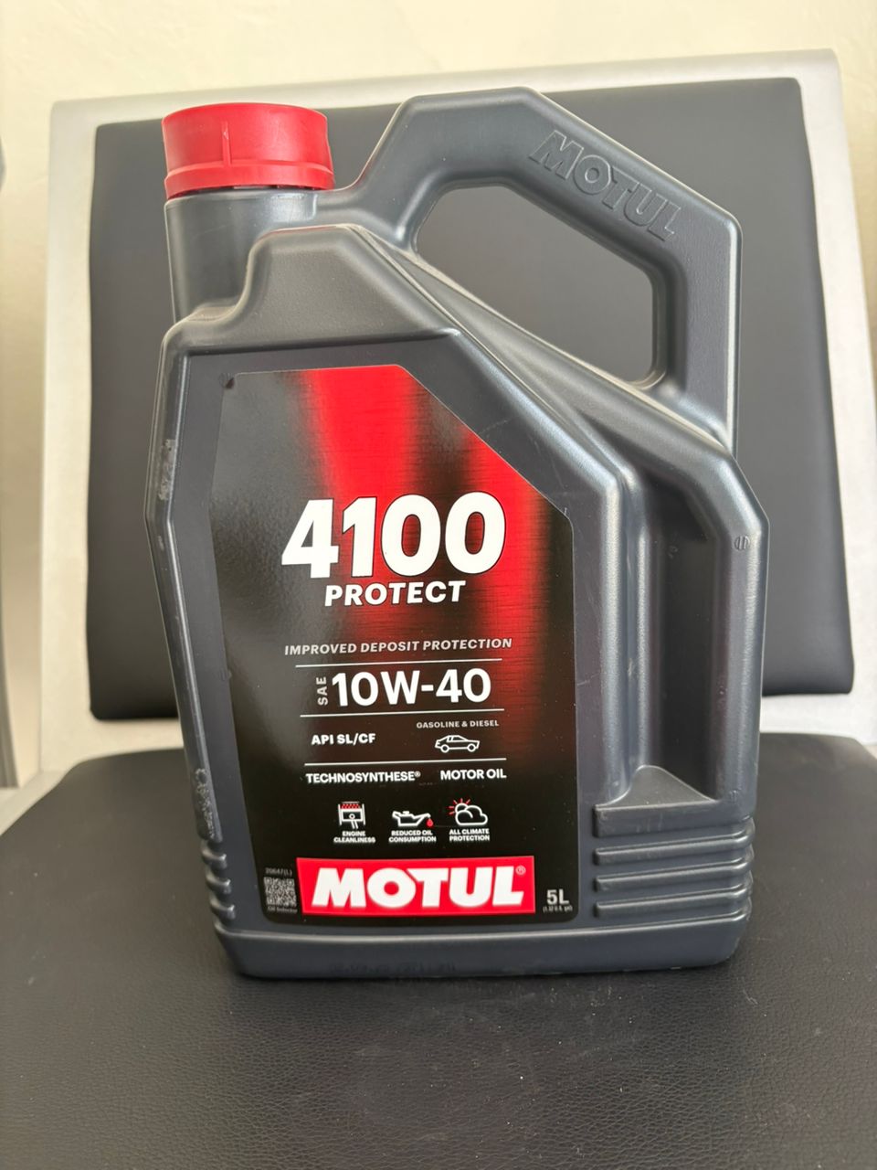 Huile motul 5 L 10W40